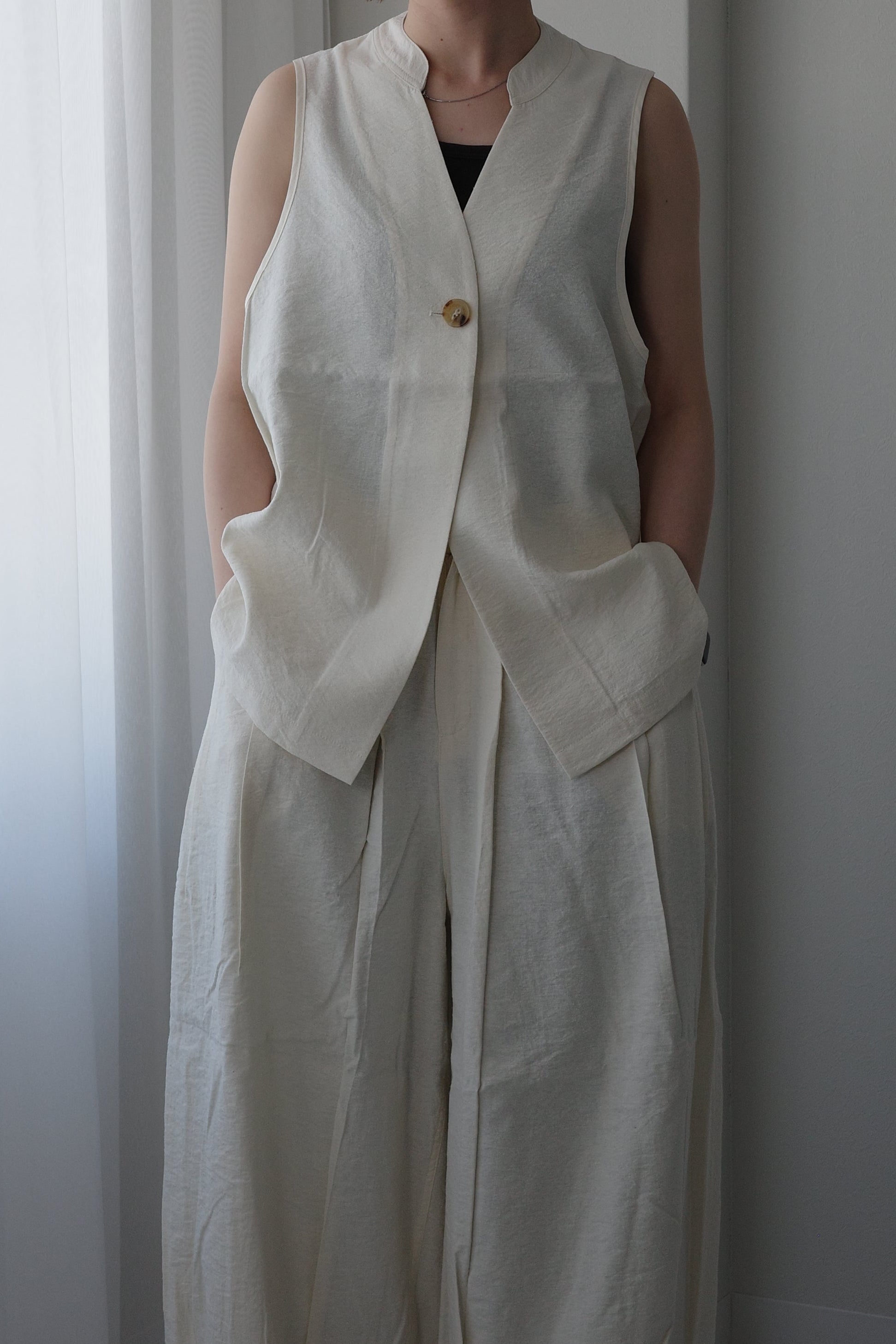 arrange neck vest