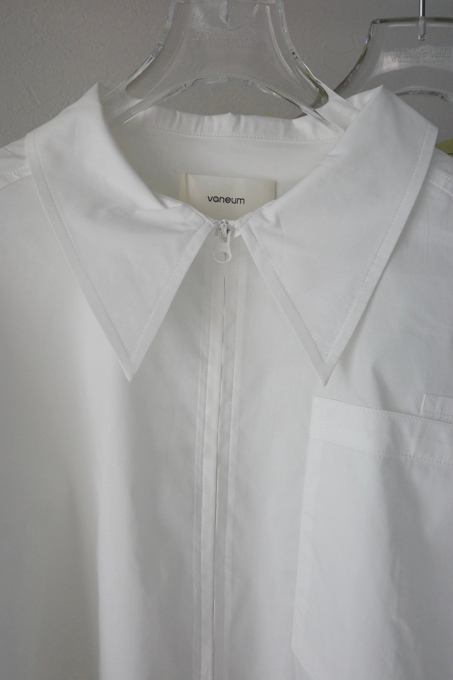 big callar short blouse
