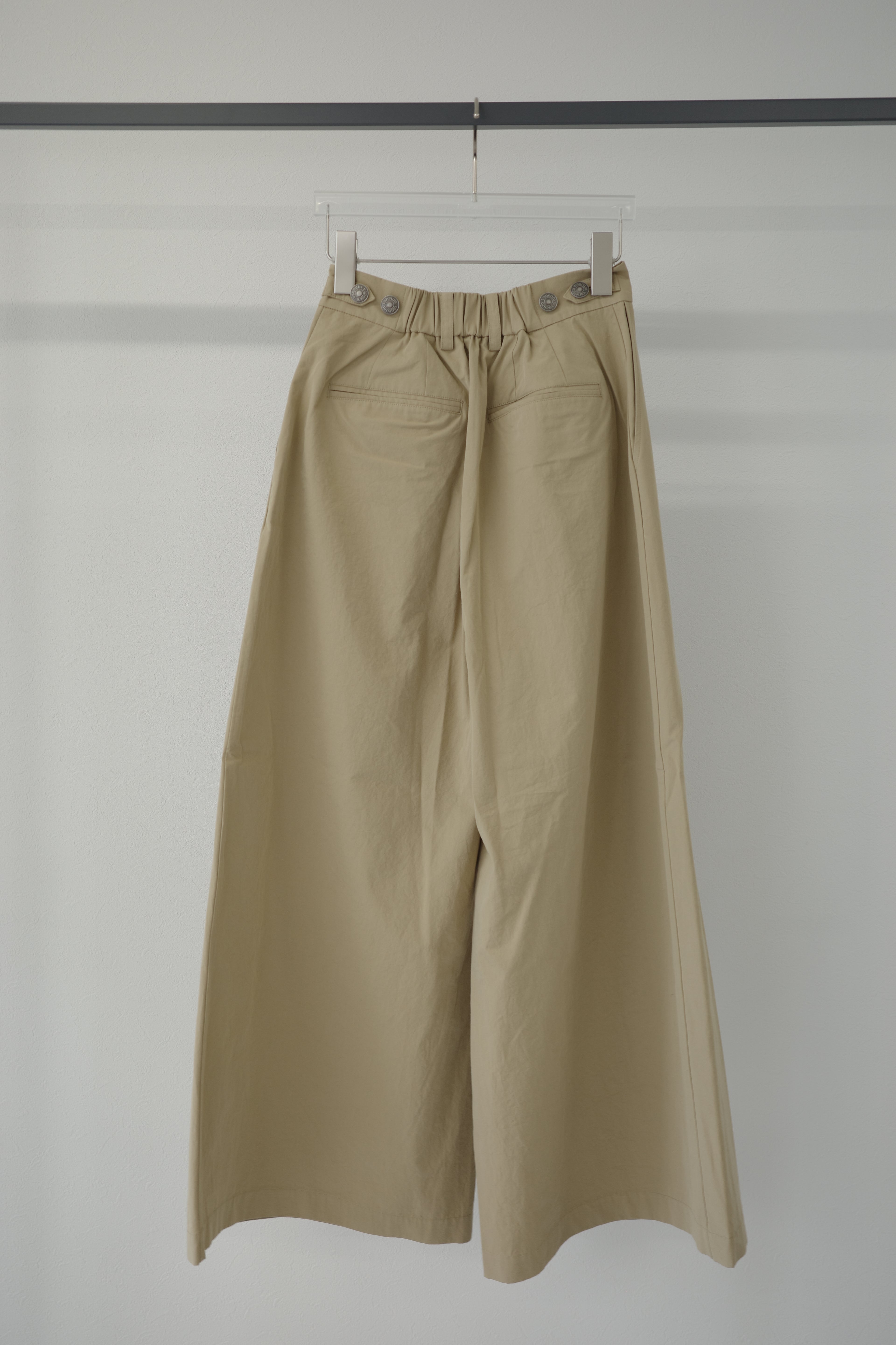 tuck hakama pants