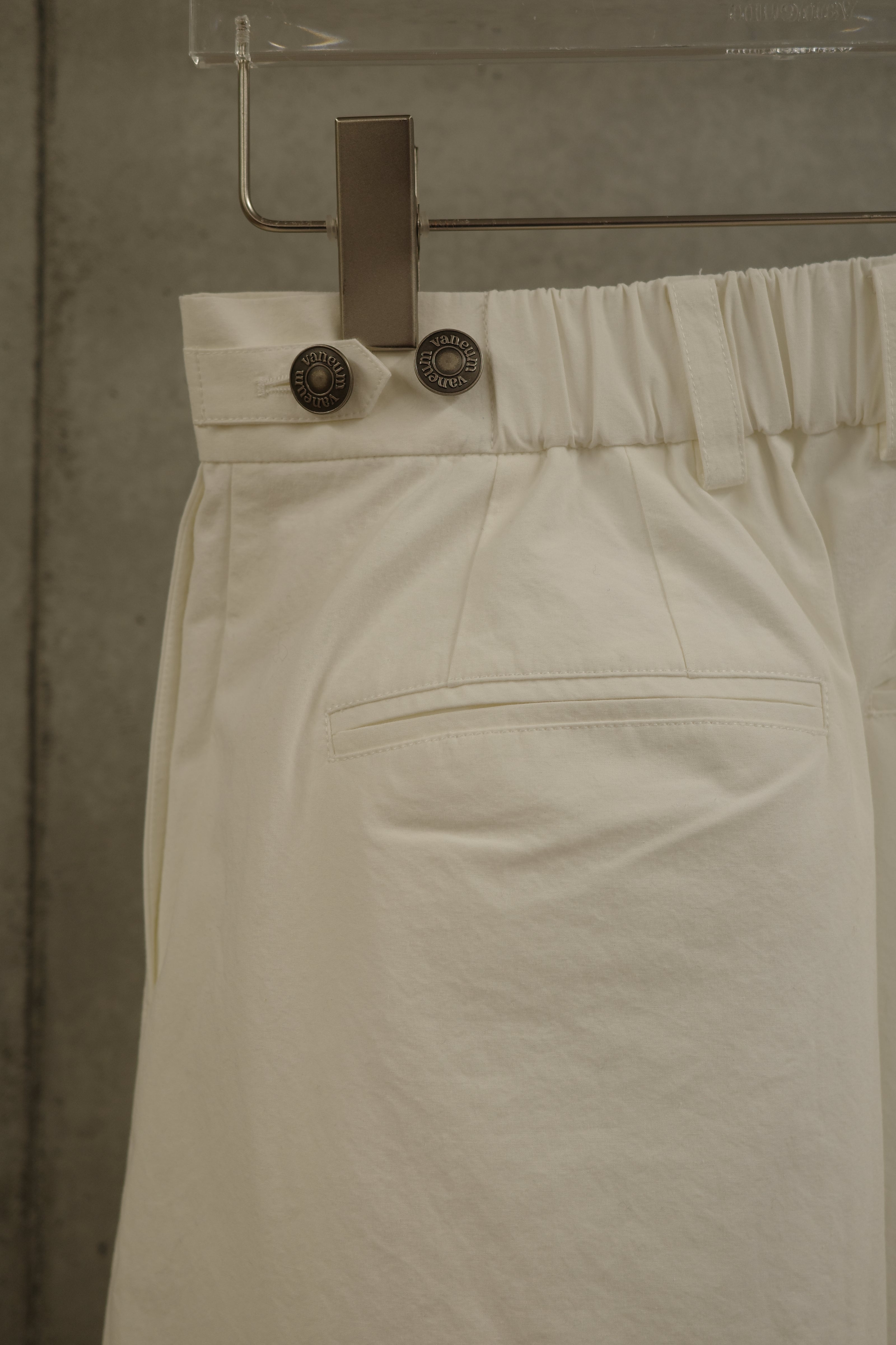 tuck hakama pants