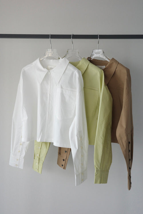 big callar short blouse