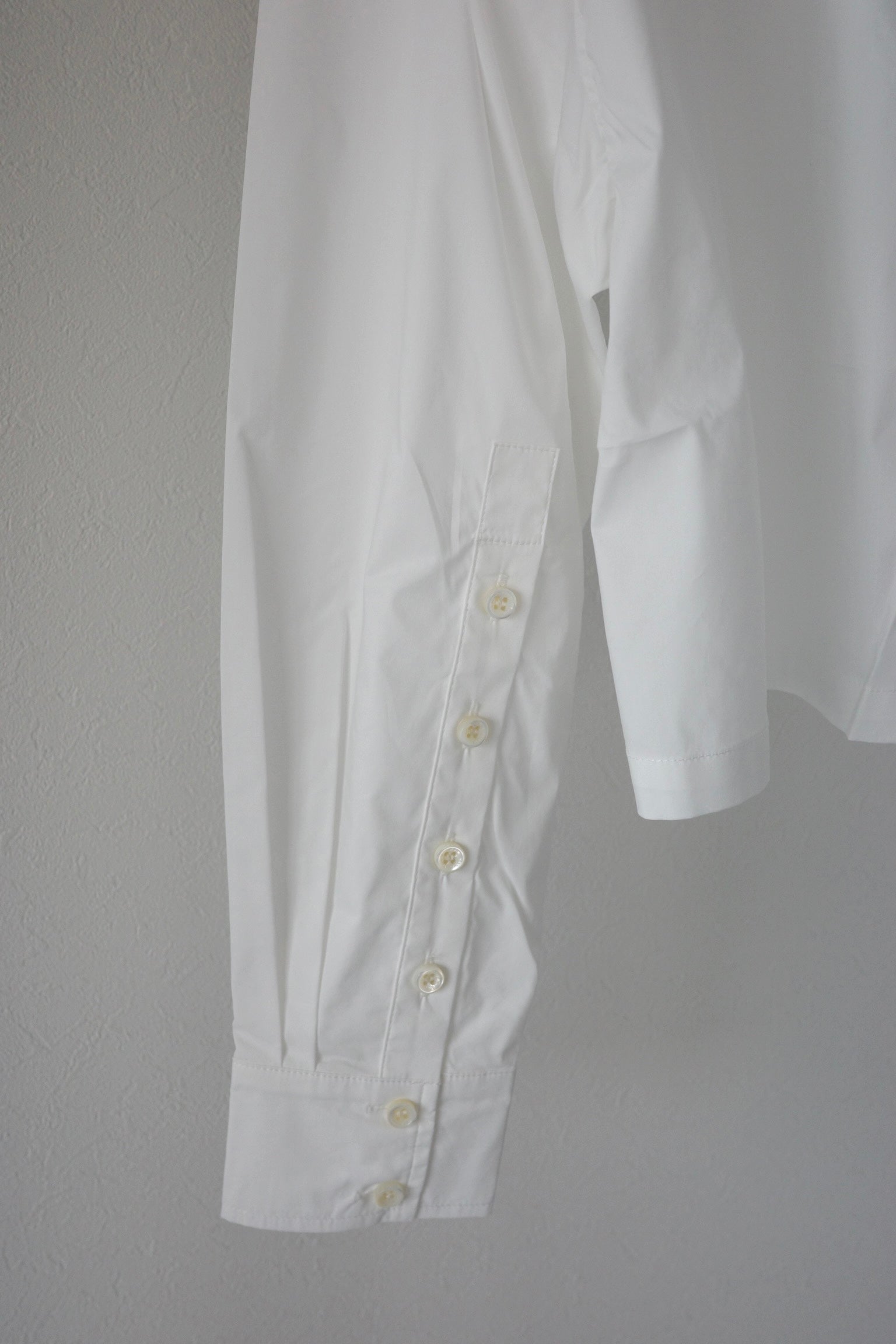 big callar short blouse