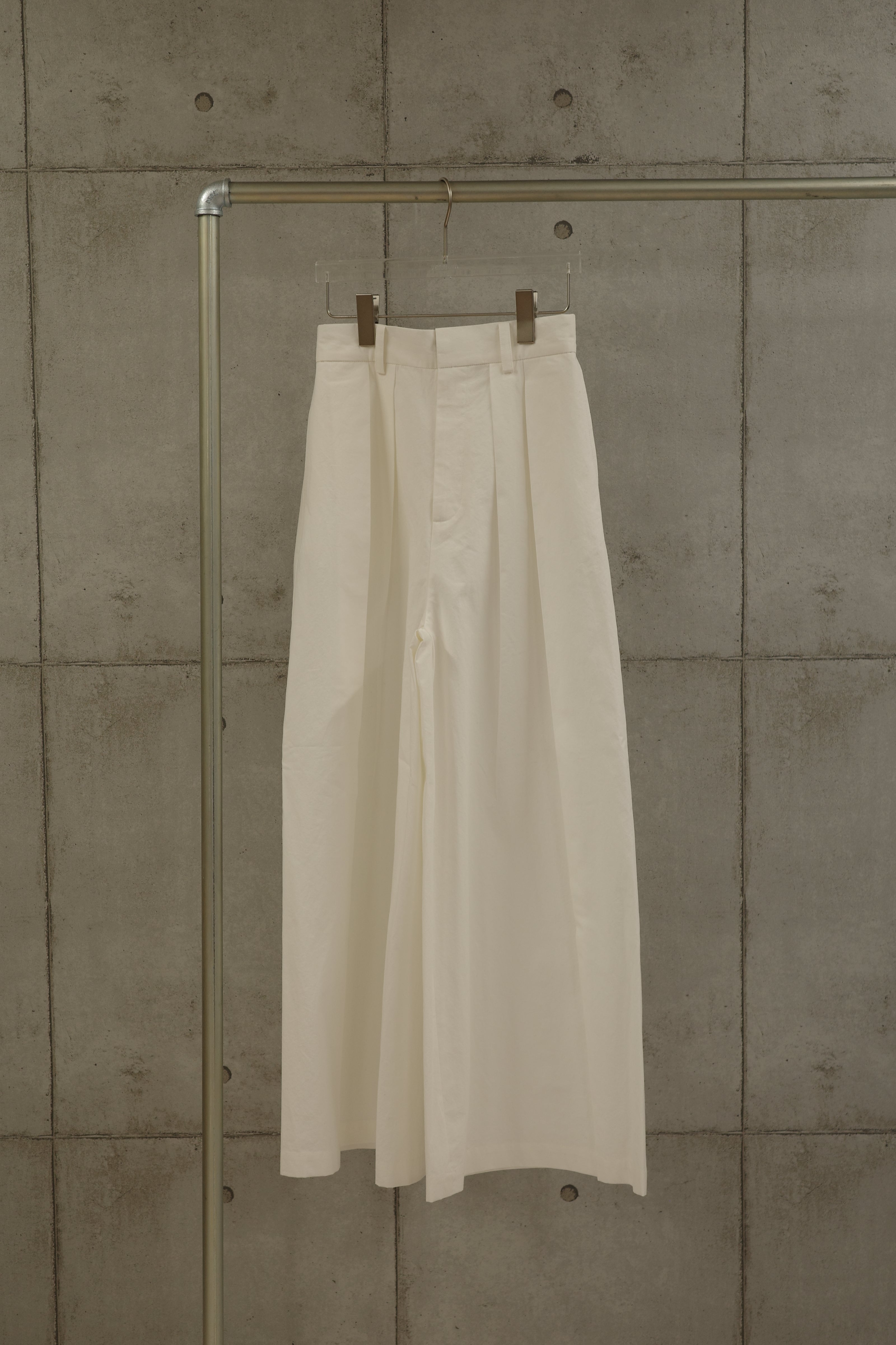 tuck hakama pants