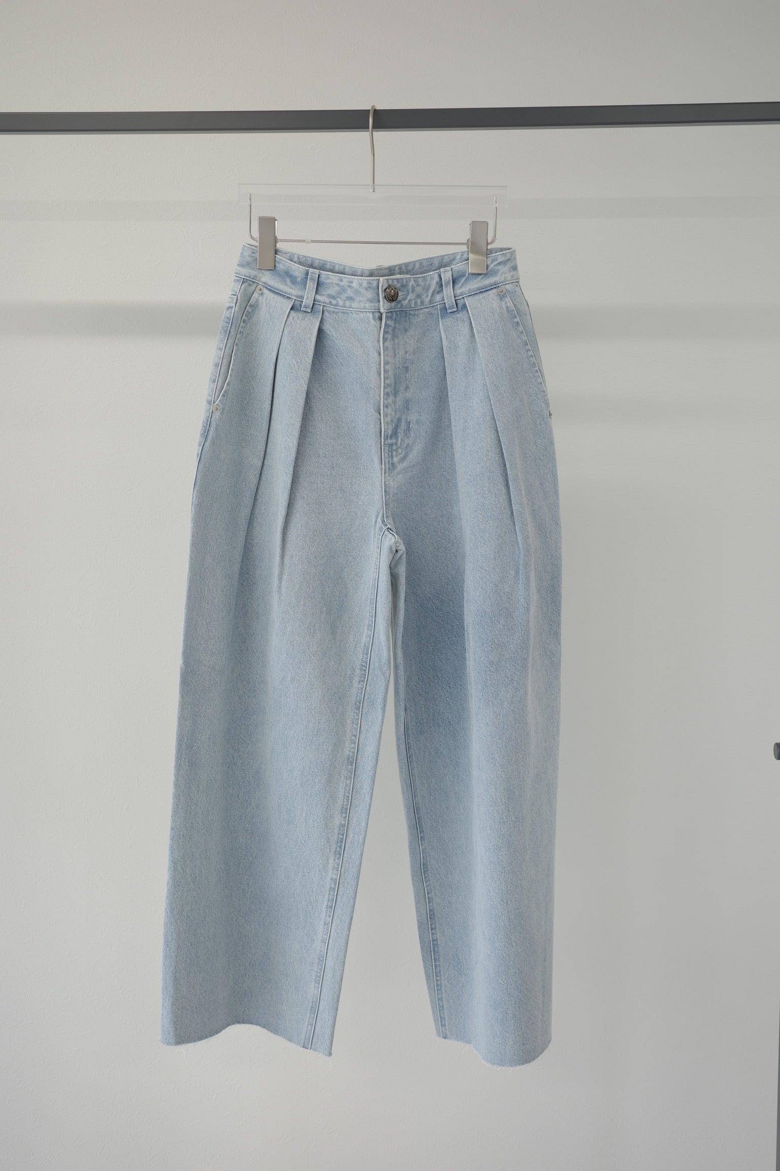 denim tuck pants