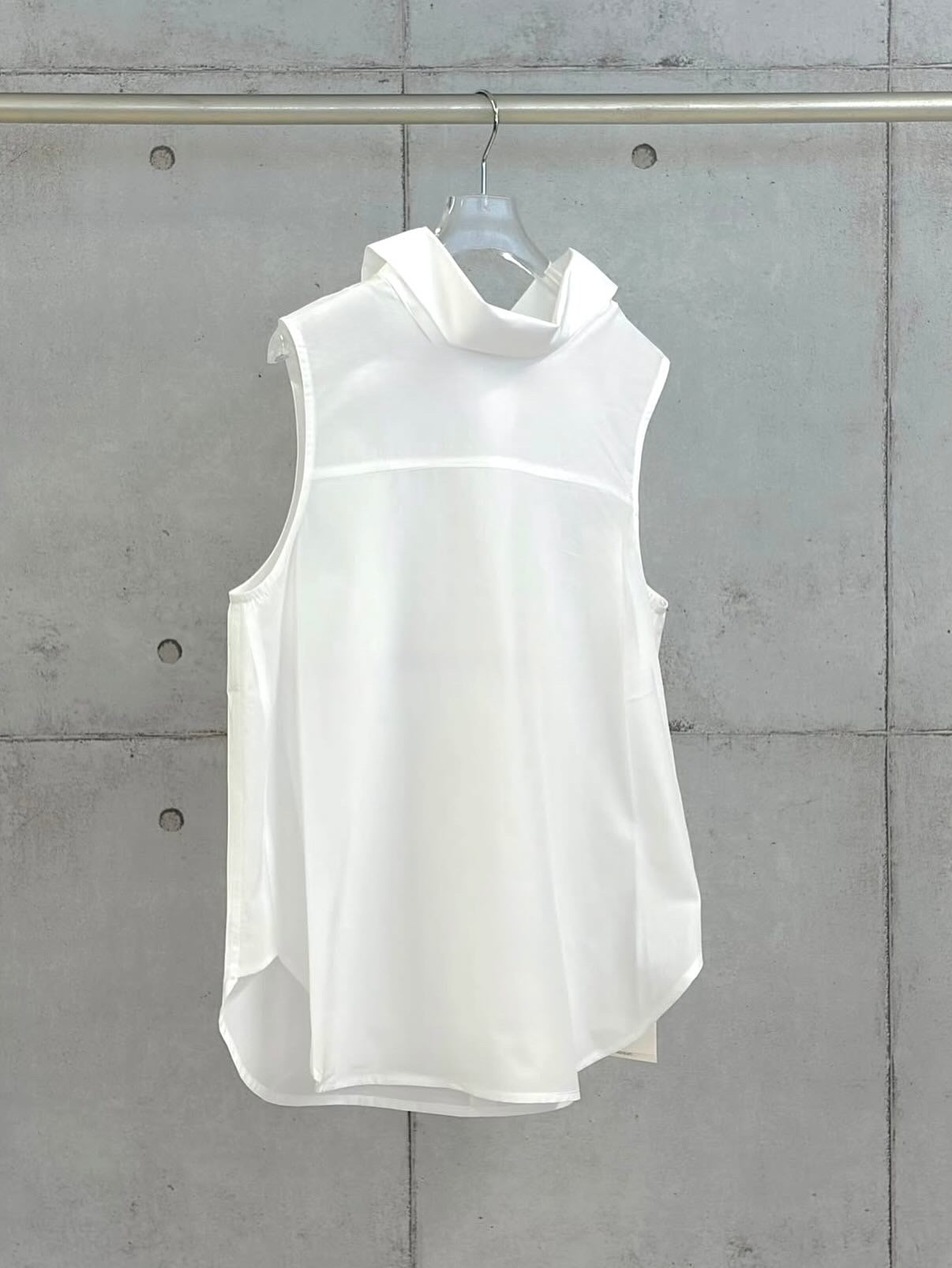 high neck nosleeve blouse