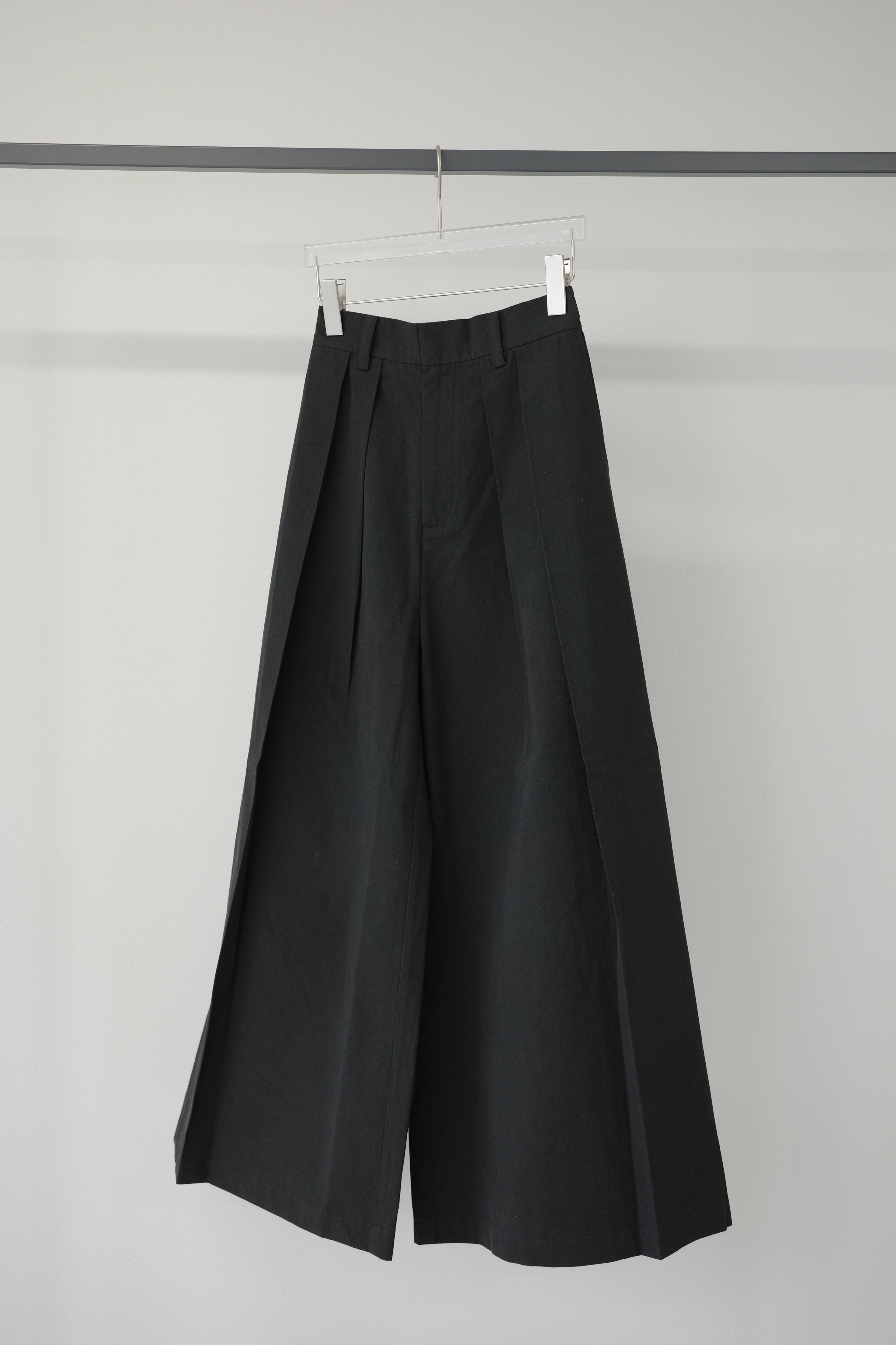 tuck hakama pants