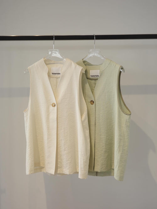 arrange neck vest