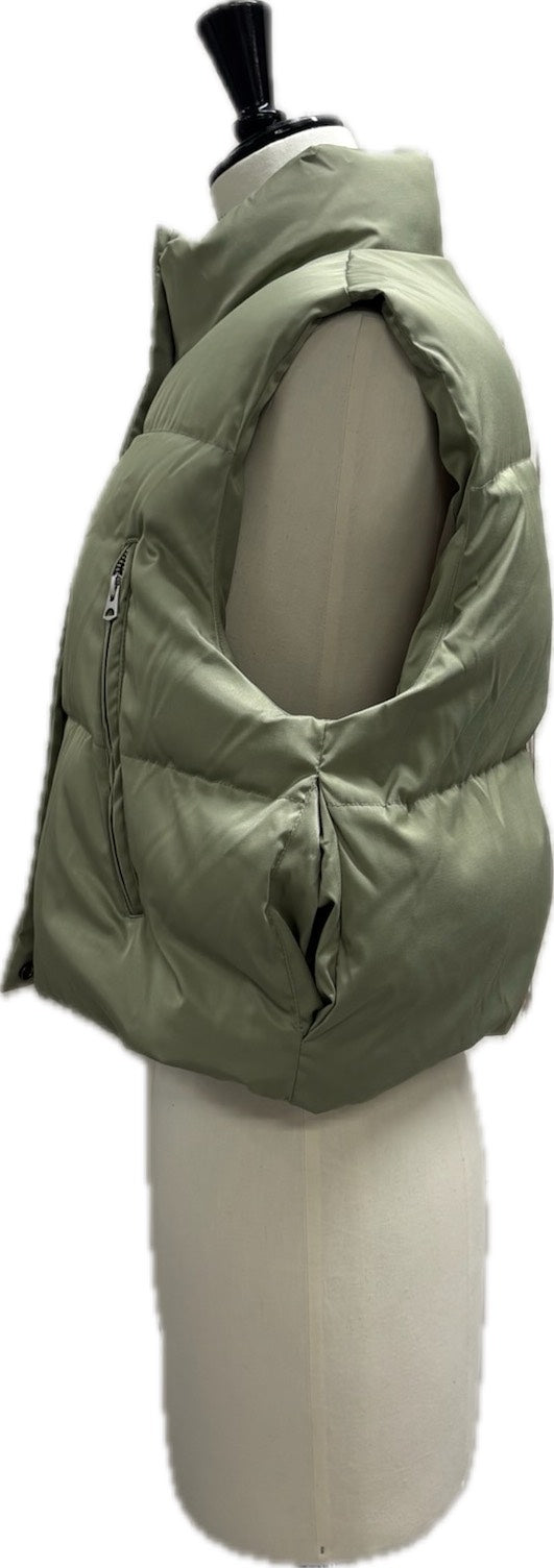 Compact Down vest