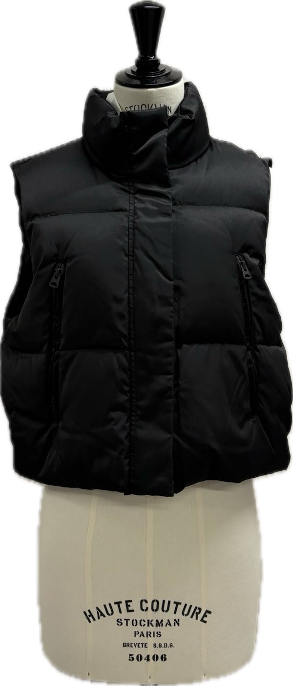 Compact Down vest